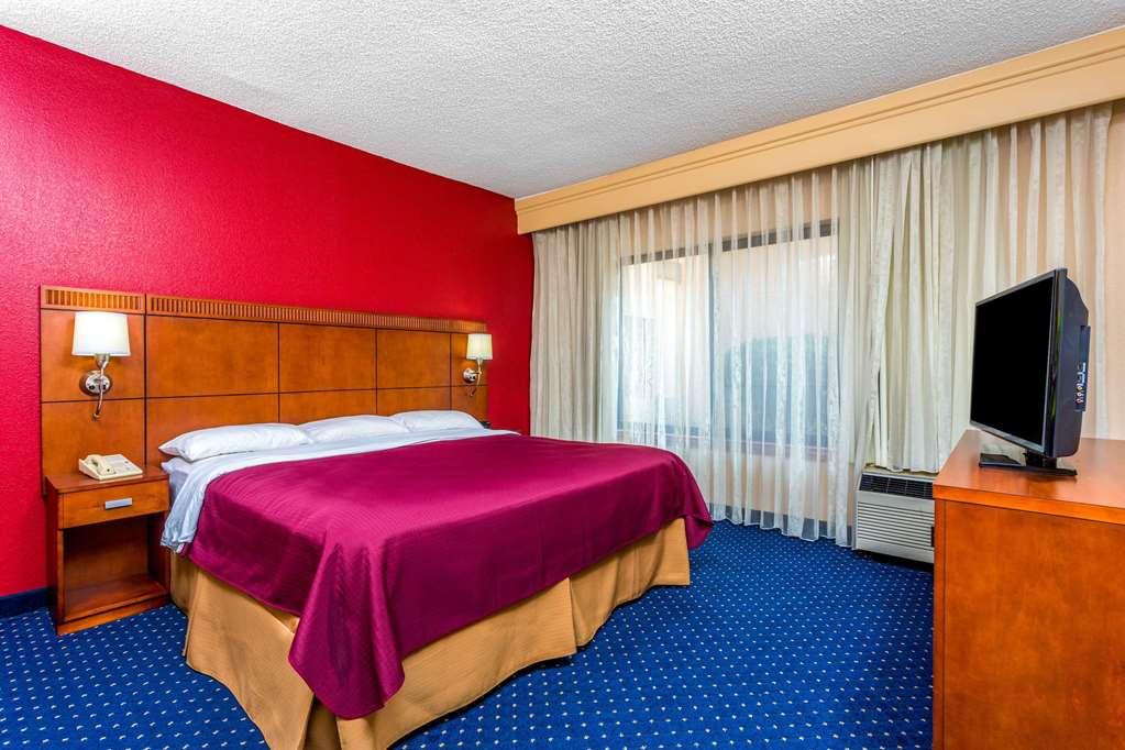 Comfort Inn Roswell-Dunwoody מראה חיצוני תמונה