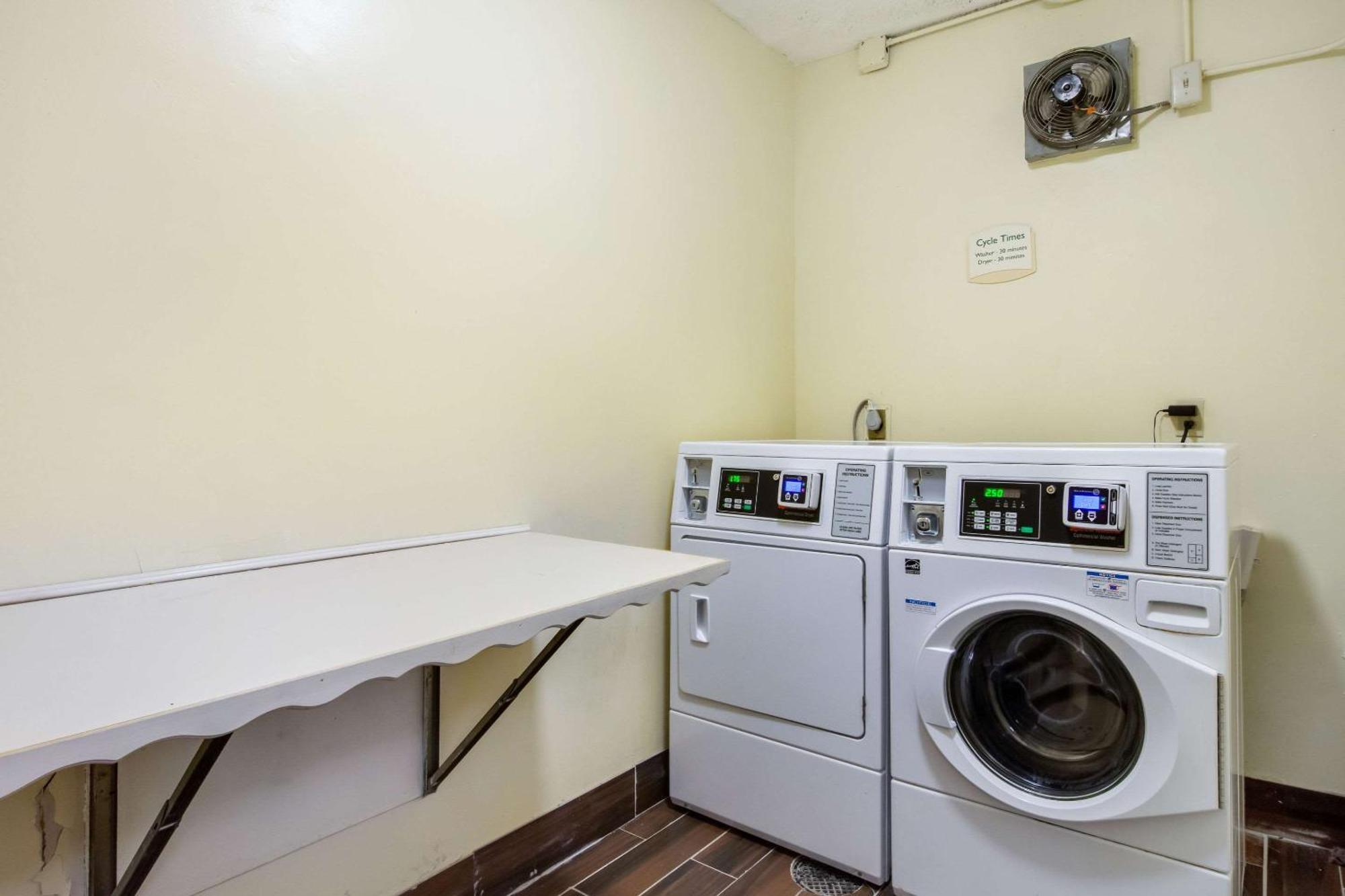 Comfort Inn Roswell-Dunwoody מראה חיצוני תמונה