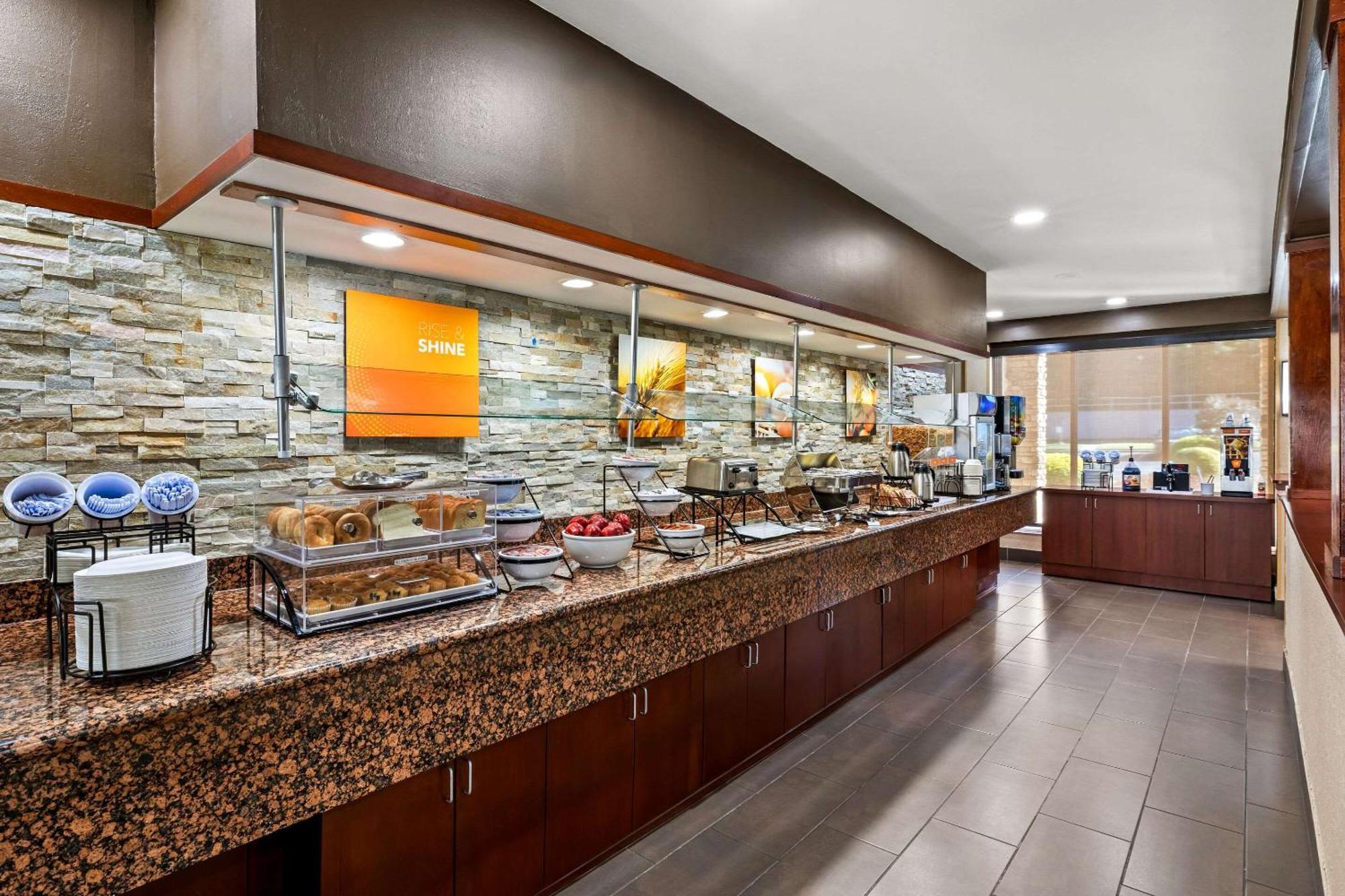 Comfort Inn Roswell-Dunwoody מראה חיצוני תמונה