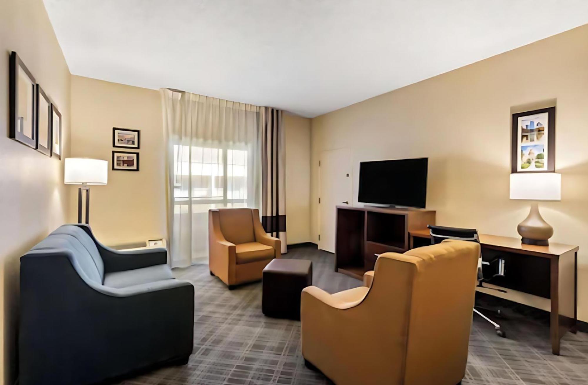 Comfort Inn Roswell-Dunwoody מראה חיצוני תמונה